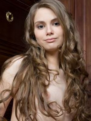 Кристи с легкой волосатостью письки